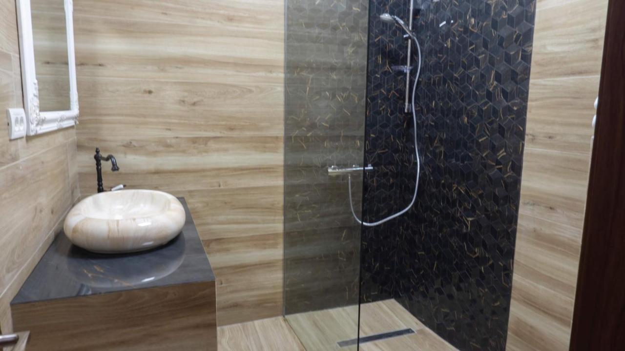 M Rooms ブカレスト エクステリア 写真